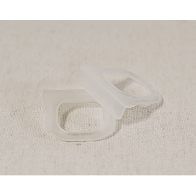 Ушки для наружной москитной сетки – белый пластик, прочное и удобное крепление